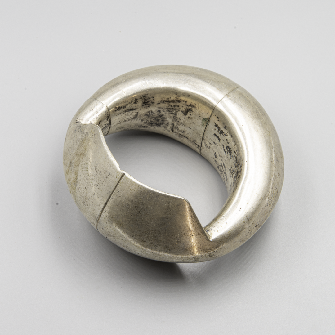 Antique Gujarati Silver Kada Bracelet – Saurashtra, India