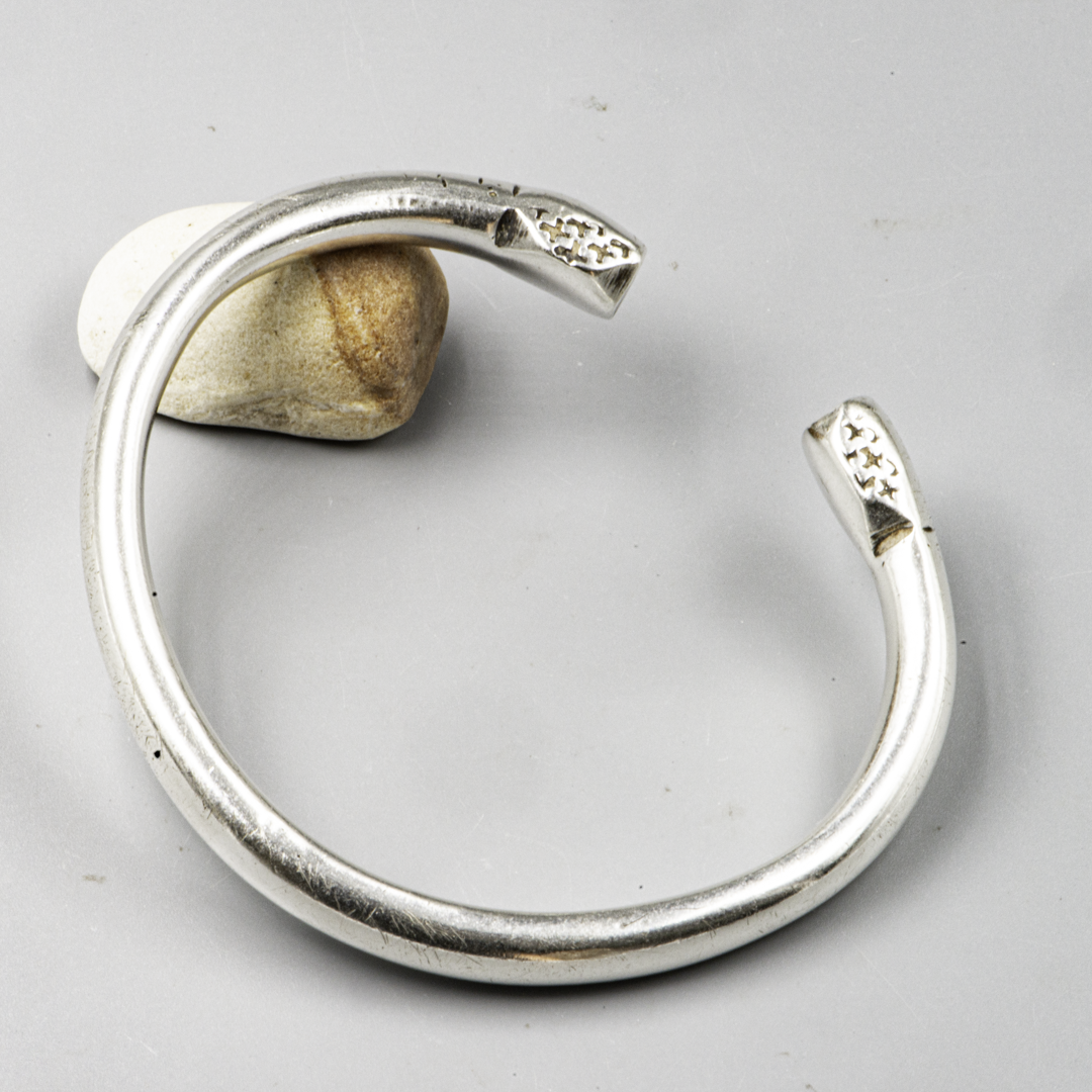Vintage Nubian Silver Cuff Bracelet – Egypt / Sudan