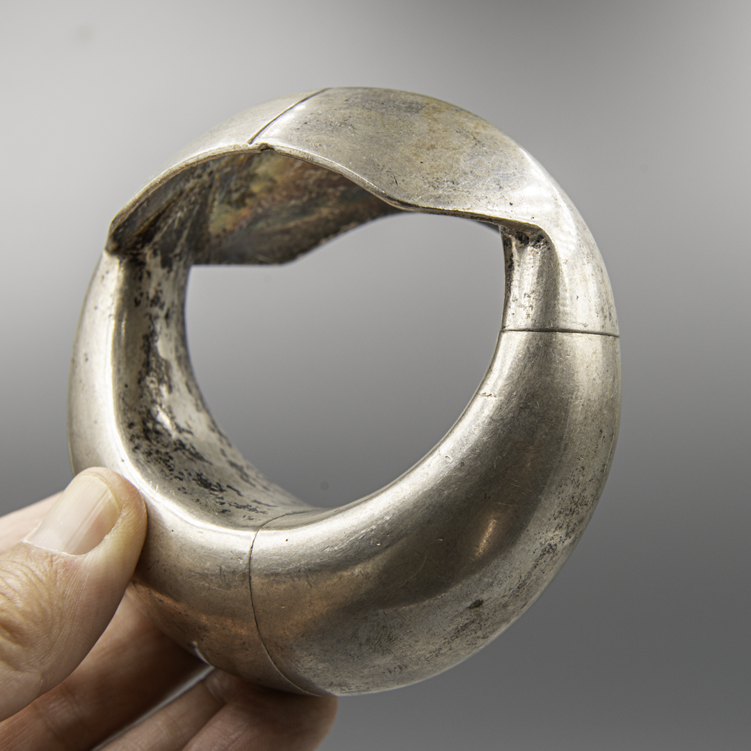 Antique Gujarati Silver Kada Bracelet – Saurashtra, India