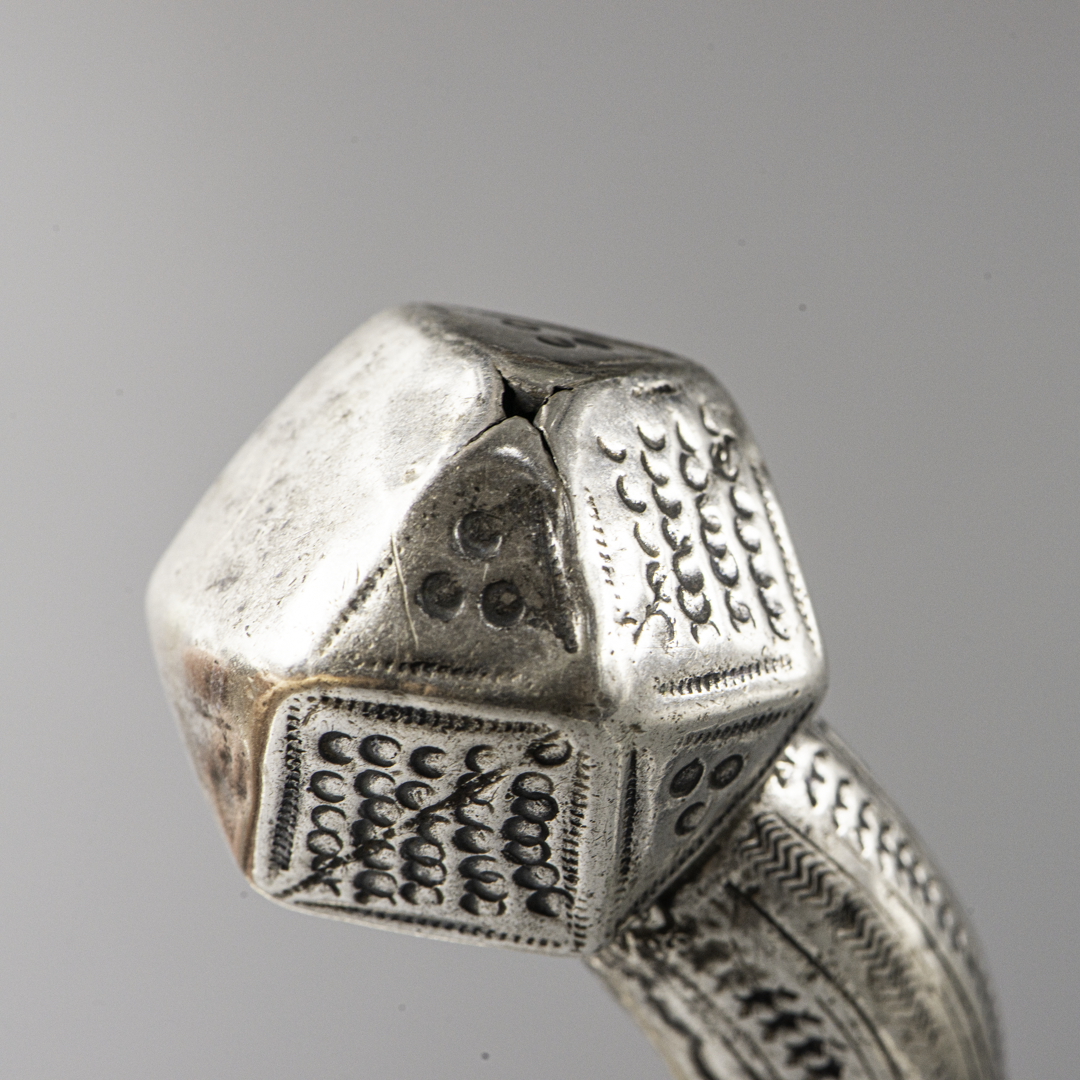 Antique Rashaida Silver Anklet – Egypt / Sudan – Early 20th Century