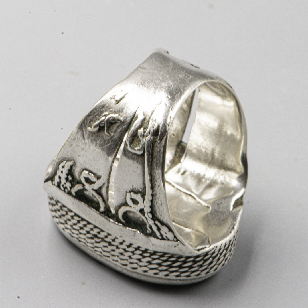 Vintage Yemeni Silver & Carnelian Ring – Bedouin Jewelry – Size FR 63 - US 10