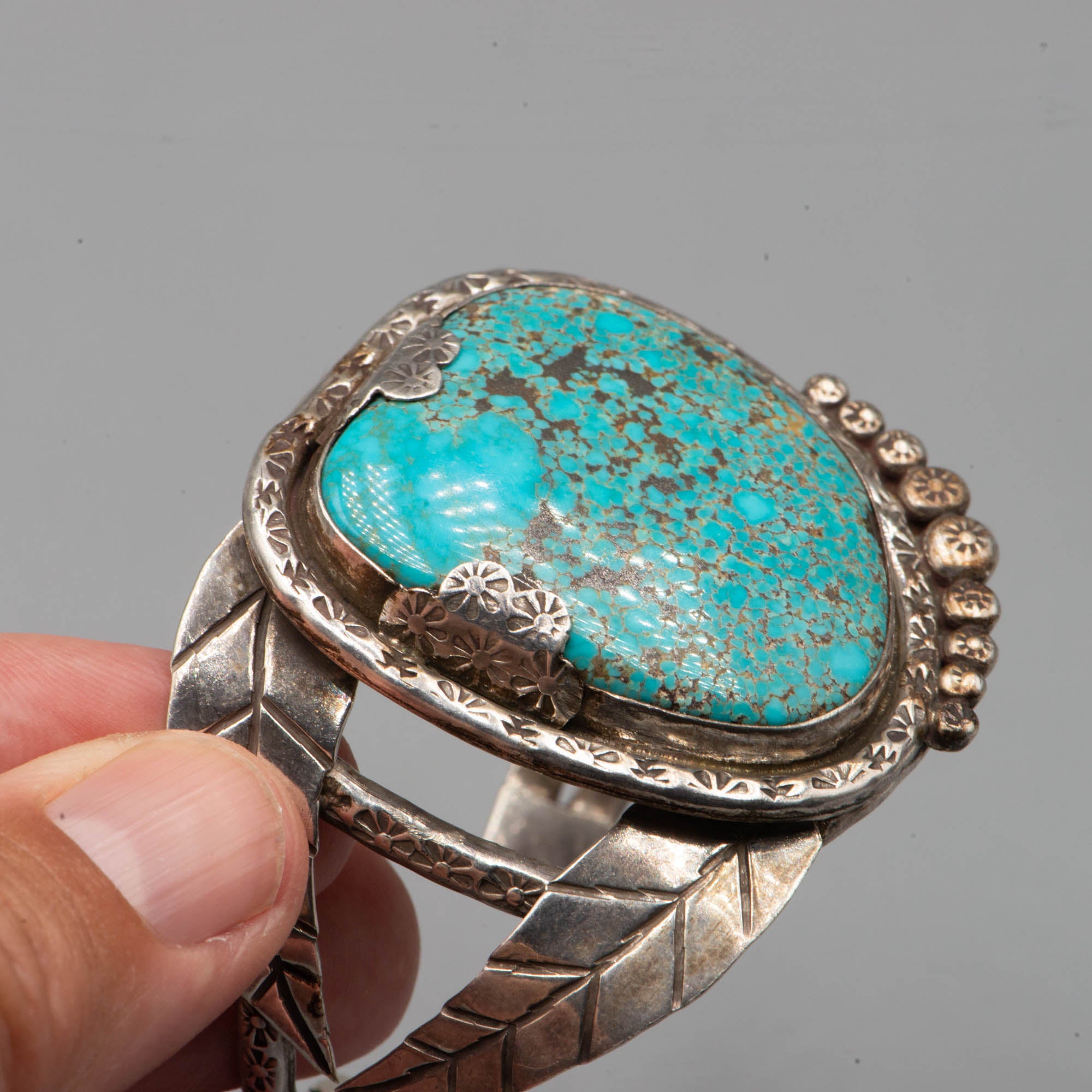 Ancien Amérindien - Navajo - Grande Turquoise - Bracelet manchette en argent sterling